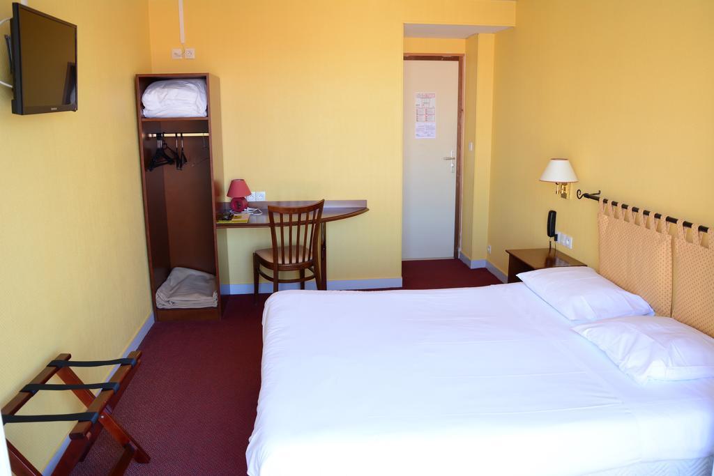 Logis Le Petit Trianon Hotell Saint-Brévin-les-Pins Eksteriør bilde