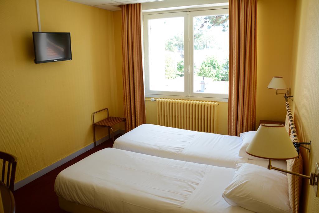 Logis Le Petit Trianon Hotell Saint-Brévin-les-Pins Eksteriør bilde