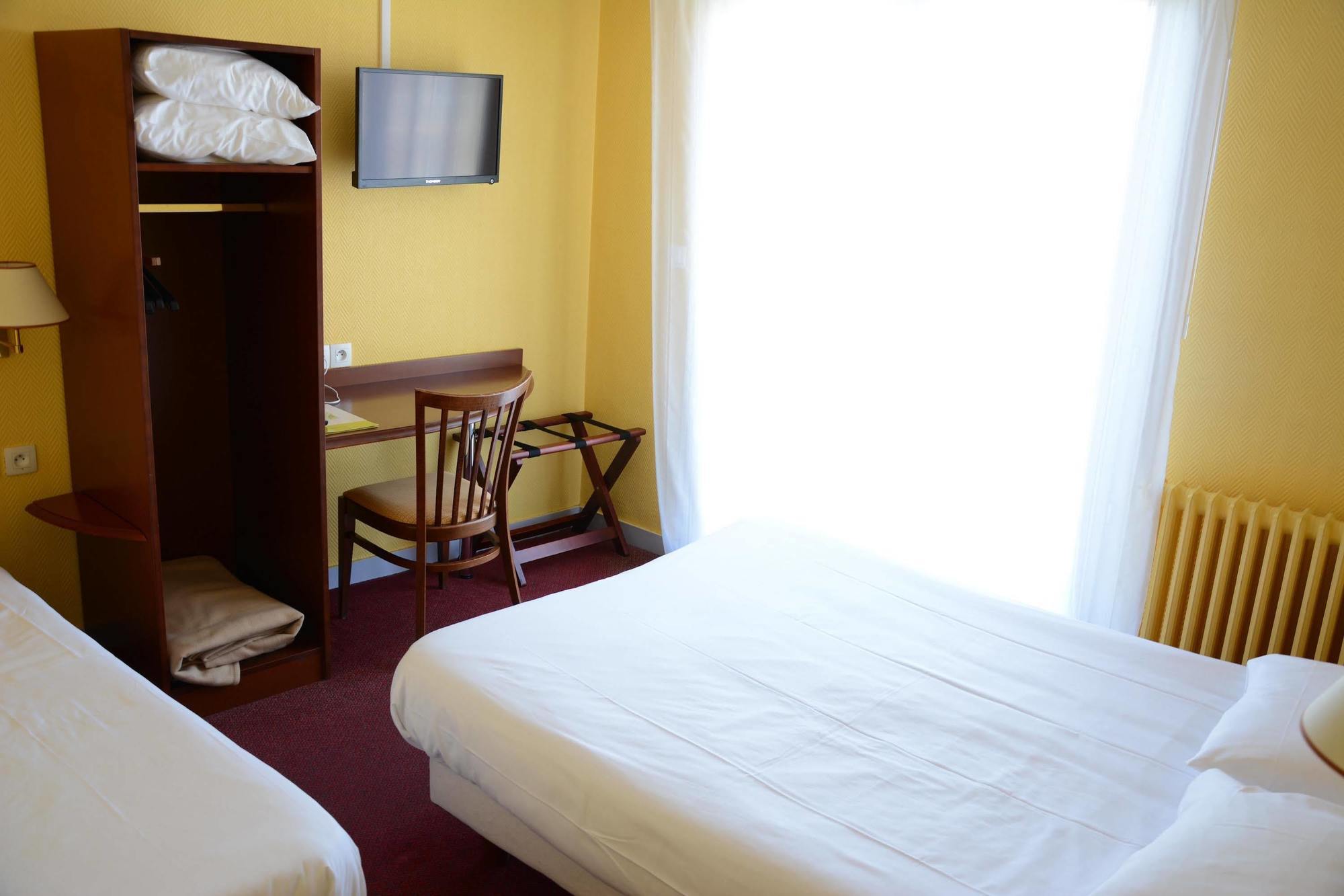 Logis Le Petit Trianon Hotell Saint-Brévin-les-Pins Eksteriør bilde