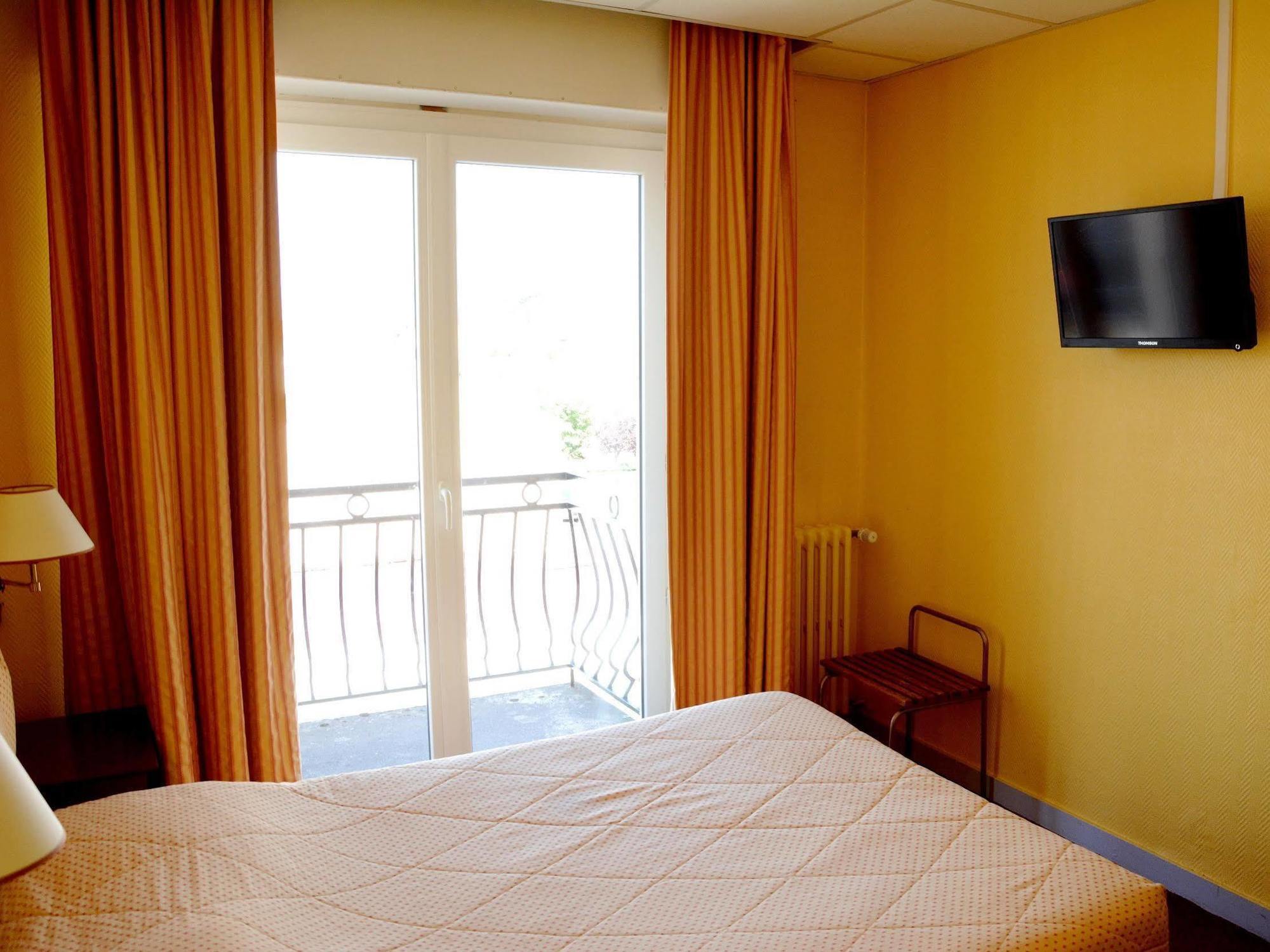 Logis Le Petit Trianon Hotell Saint-Brévin-les-Pins Eksteriør bilde